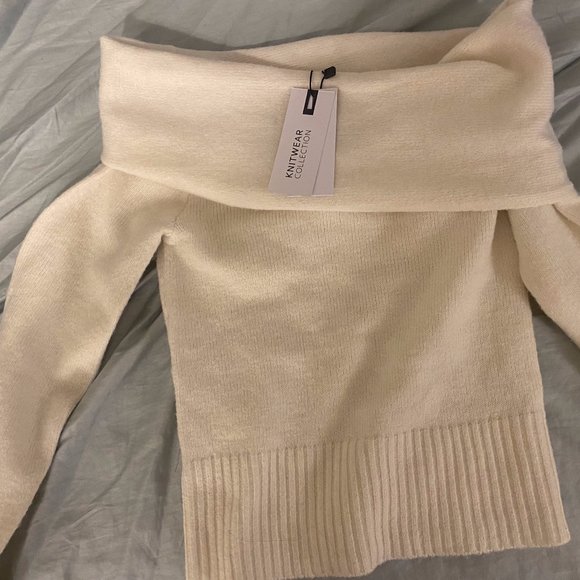 Dynamite Heavenlyarn™ Off Shoulder Yarn Sweater w tag - Picture 2 of 2